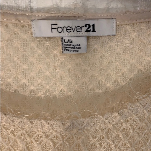 Forever21 eyelash crochet knit type crewneck tee - Picture 3 of 3